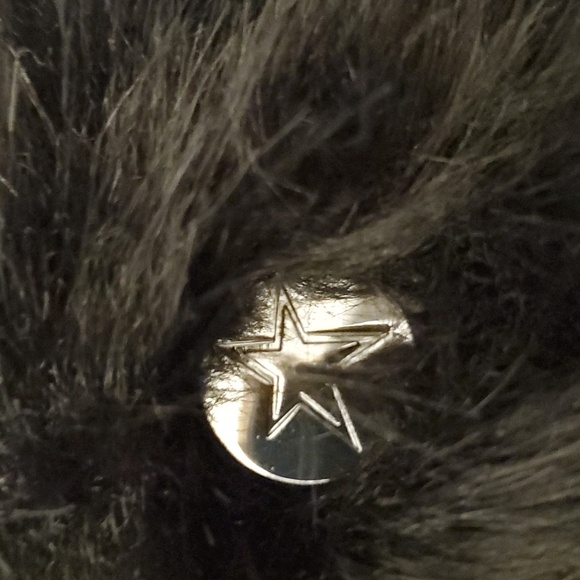 H&M Faux Fur Trapper Hat (unisex) - Picture 9 of 9